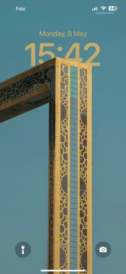 A L-shaped tall building - depth effect wallpaper